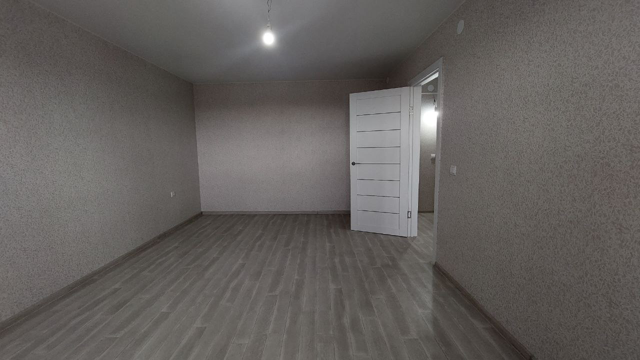 Продам 1 к квартиру 17 ЖМР