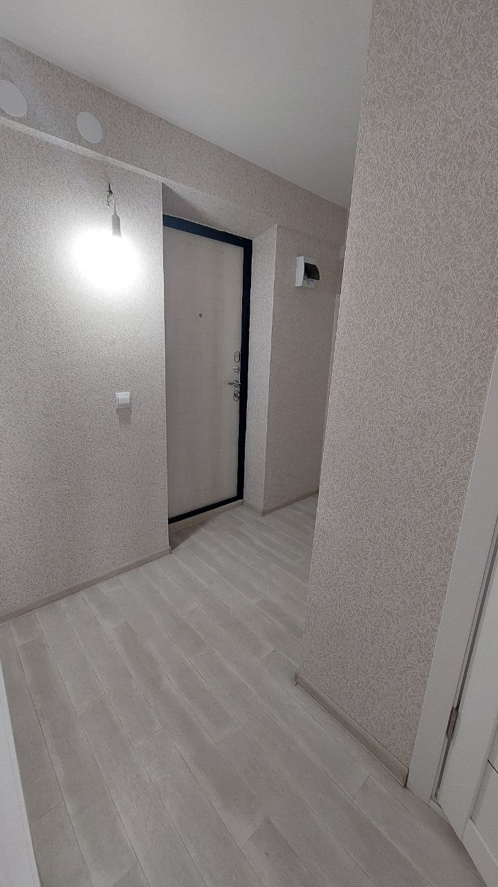 Продам 1 к квартиру 17 ЖМР