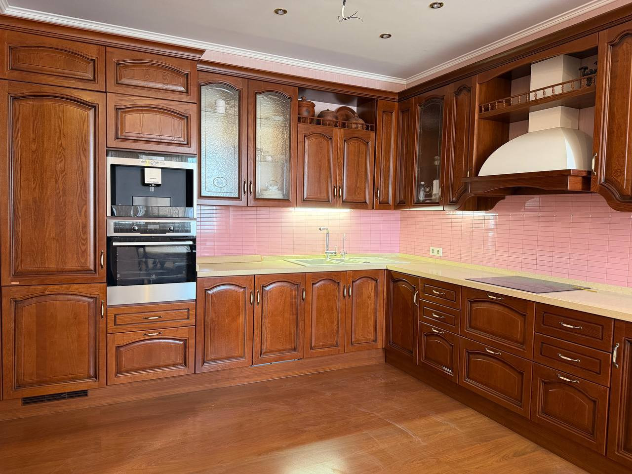 Продам 3х комн кв элитном доме