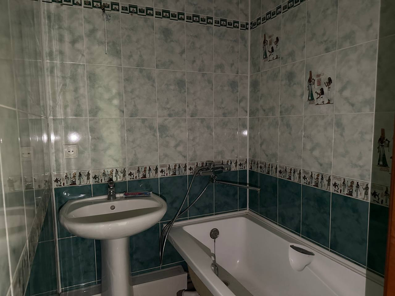 Квартира, 44 м², Респ. Донецкая Народная, р-н Володарский, г. Мариуполь, ул. 60 лет СССР